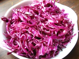 Salată de varză roşie