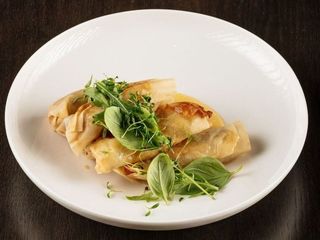 Неми з грильованим лососем і овочами (230g)