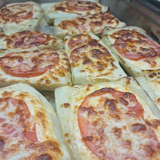 ПЪЛНЕНА ТИКВИЧКА С ЯЙЦЕ И СИРЕНЕ 