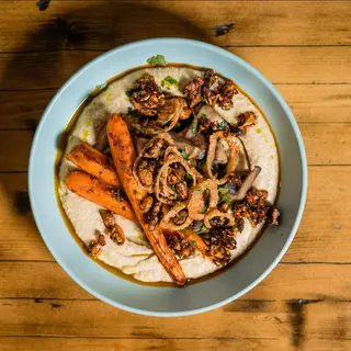 Hummus & mushrooms