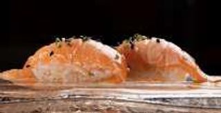 Nigiri De Salmón Flambeado Lima (2 Uds.)