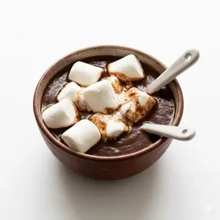 Chocolate Con Nubes (8 Oz.)