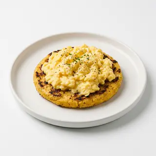Arepa Con Huevos Revueltos