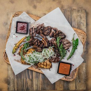 М'ясне асорті (1000грм)