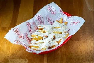 Frytki trójsmażone z aioli truflowym i parmezanem