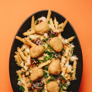 DOŁADOWANE FRYTY SEROWE