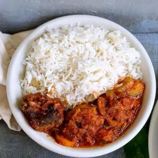3 Spoons of White Rice & 3 Beef