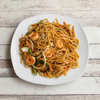 27. Tallarines guidados con gambas