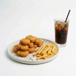 Menú Nuggets De Pollo (Ración)