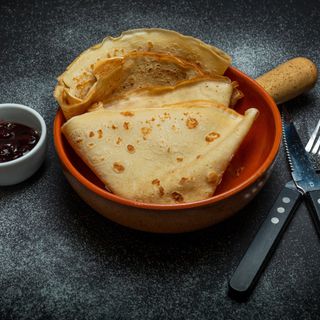 Clatite cu Dulceata de Afine 225 Gr.