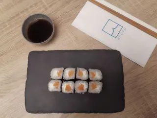 Maki De Salmón Y Queso (8 Uds.)