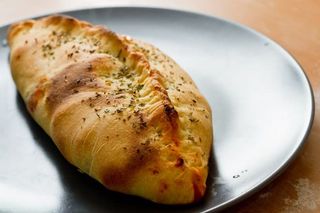 Пица Калцоне