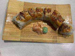 Pez mantequilla flameado roll (8 pzs.)