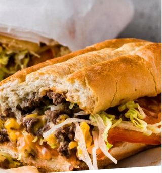 Sandwich Mixte Moustache avec frites