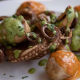 Pulpo frito con mojo