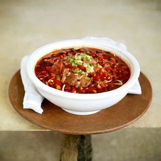 Kuhana teletina u sečuan sosu