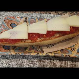 Pan Con Queso Manchego