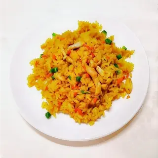 29. Arroz Frito Con Pollo Y Curry
