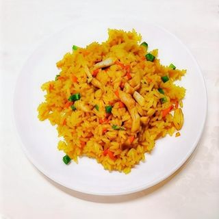 29. Arroz Frito Con Pollo Y Curry