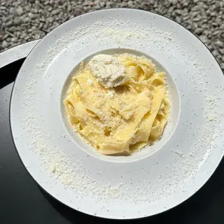Фетучіні шість сирів (300г)