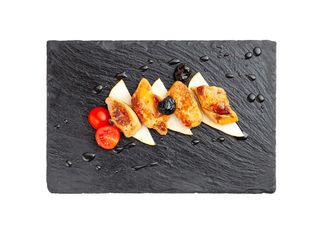 Гъши дроб със зелени смокини, карамелизирана круша и мента (200г)