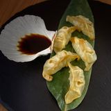 Гьоза със телешко месо  (5бр + соев сос 25мл)