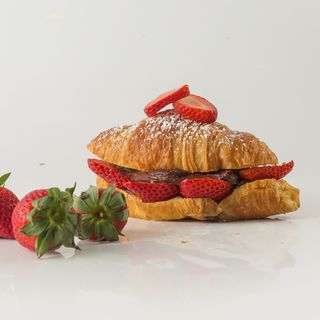 Croissant Nutela y Fresas
