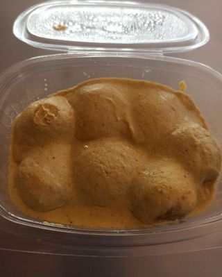 Albóndigas Con Salsa De Almendras