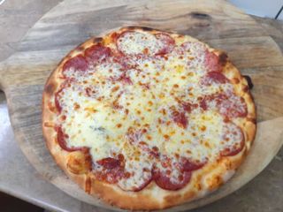 Pizza Salami Ø32CM