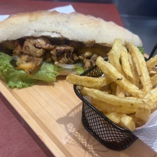 Sandwich poulet mariné 