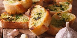 Pieczywo czosnkowe bez dodatkow