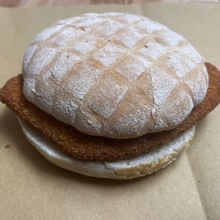 Cotoletta di pollo con salse