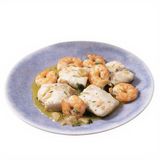 Merluza con langostinos al ajillo con patatas fritas