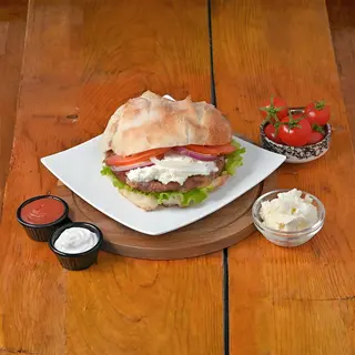 Punjena pljeskavica 200g
