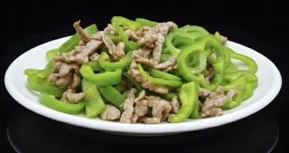 Ternera Con Pimientos Verdes