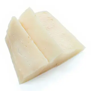 45. Sashimi de pez mantequilla con trufa