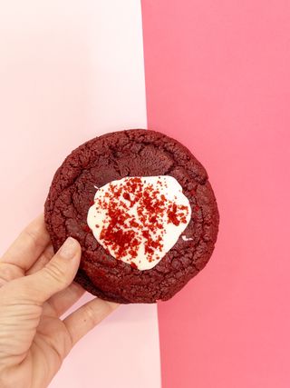 Cookie De Red Velvet rellena 