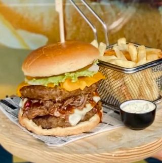 Hamburguesa carbonera doble