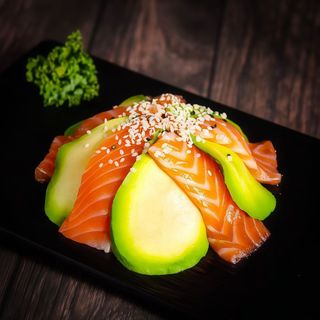 Chirashi Salmón Aguacate