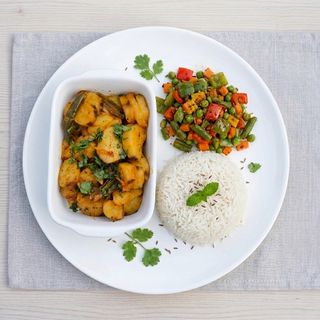 Matoke With Rice & Veggies