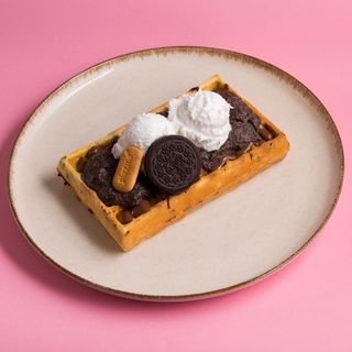 Cookies & Cream waffles