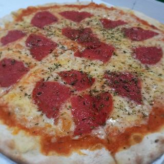 Pizza De Salami (33 Cm.)