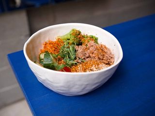 Боул з тунцем (420g)