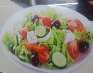 Ensalada mixta con queso