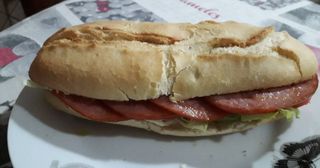 Menú Bocadillo De Lomo Y Tomate