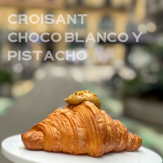 Croissant relleno de Crema de Pistachos