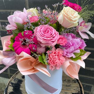 Flowerbox z kwiatów sezonowych