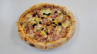 Pizza con tutto Ø32cm