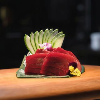 Sashimi de atún (6 uds.)
