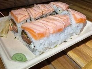 URAMAKI TATAKI SALMO